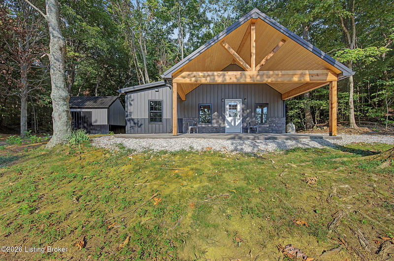 575 Larry Hope Rd, Summer Shade, KY 42166