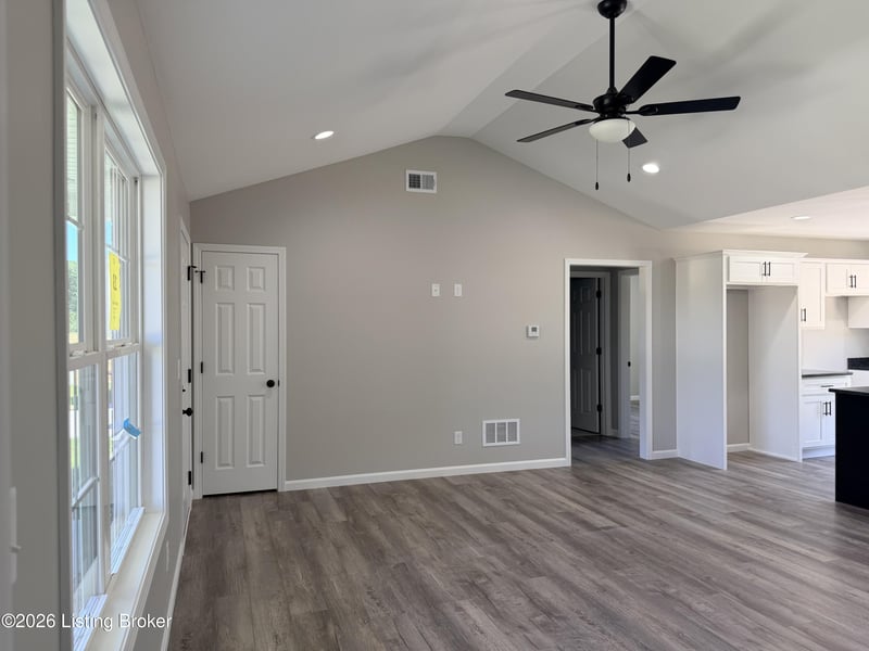58 Democratic Ct, Radcliff, KY 40160