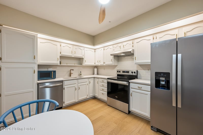 5800 Coach Gate Wynde #APT 291, Louisville, KY 40207
