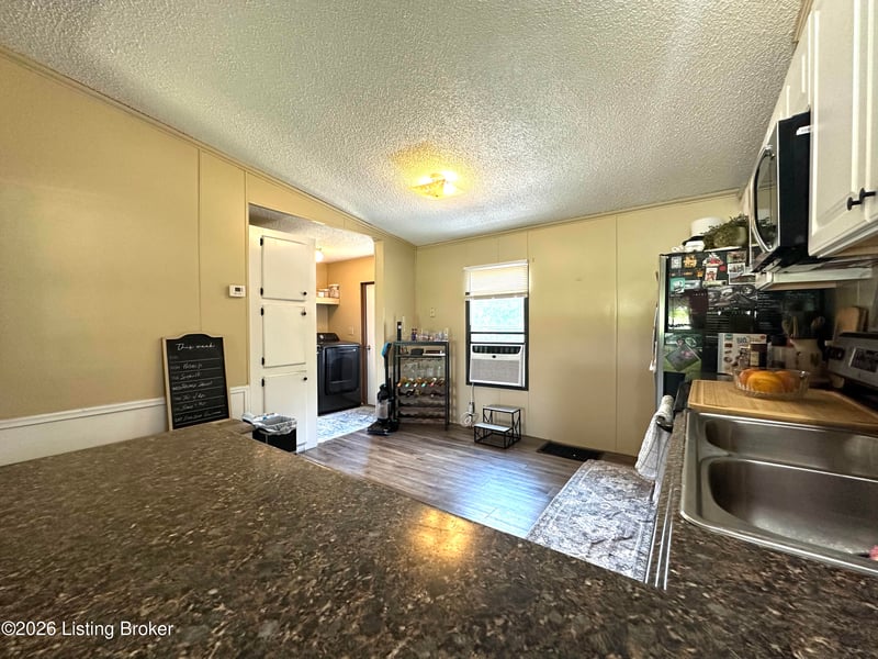 5805 Old State Rd, Guston, KY 40142