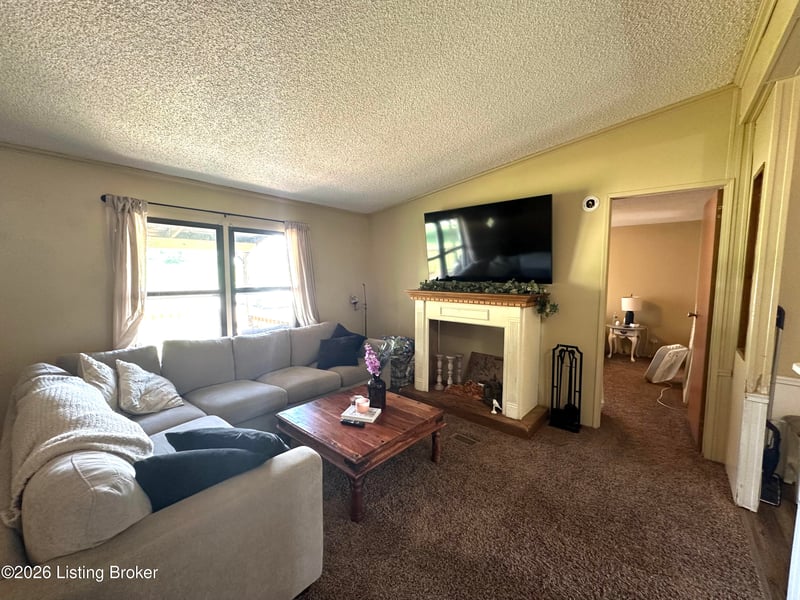 5805 Old State Rd, Guston, KY 40142