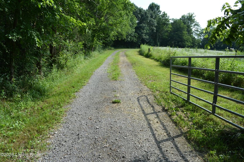 581 Noah's Ln, Bedford, KY 40006