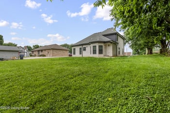 5810 Applegate Ln, Louisville, KY 40219