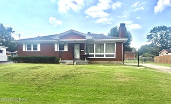 5812 Hornbeam Ln, Louisville, KY 40258