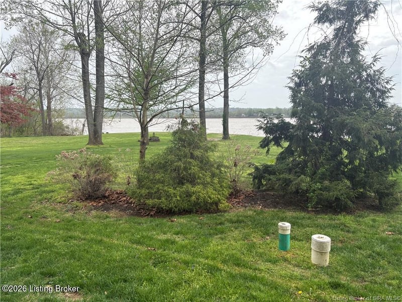 5820 Upper River Rd #B, Jeffersonville, IN 47130