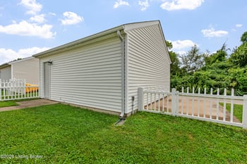 5821 Haven Manor Way, Louisville, KY 40228