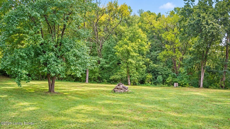 584 W Beech Grove Rd, Shepherdsville, KY 40165