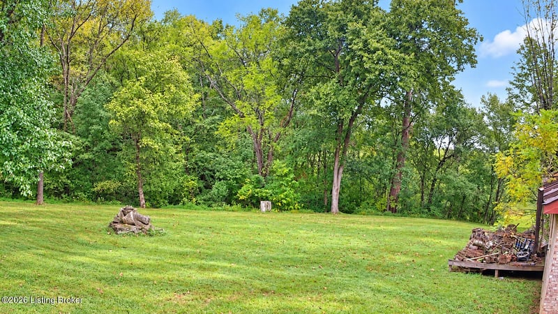 584 W Beech Grove Rd, Shepherdsville, KY 40165