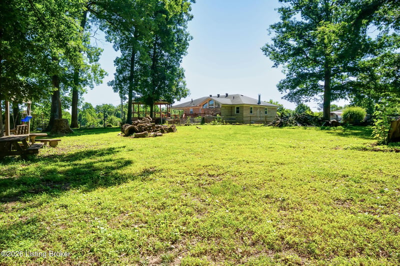 589 Wheeler Ln, Mt Washington, KY 40047