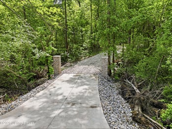 5900 Billtown Rd, Louisville, KY 40299