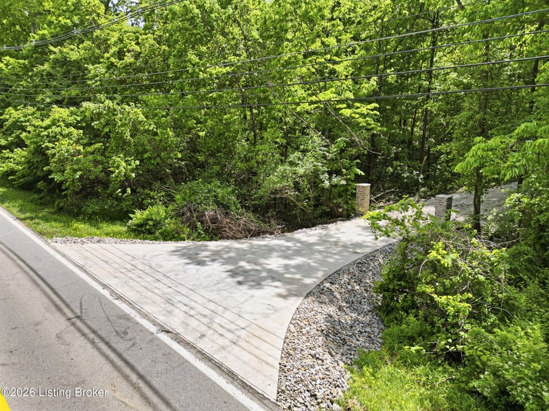 5900 Billtown Rd, Louisville, KY 40299