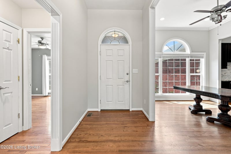 5903 Mercury Dr, Louisville, KY 40291