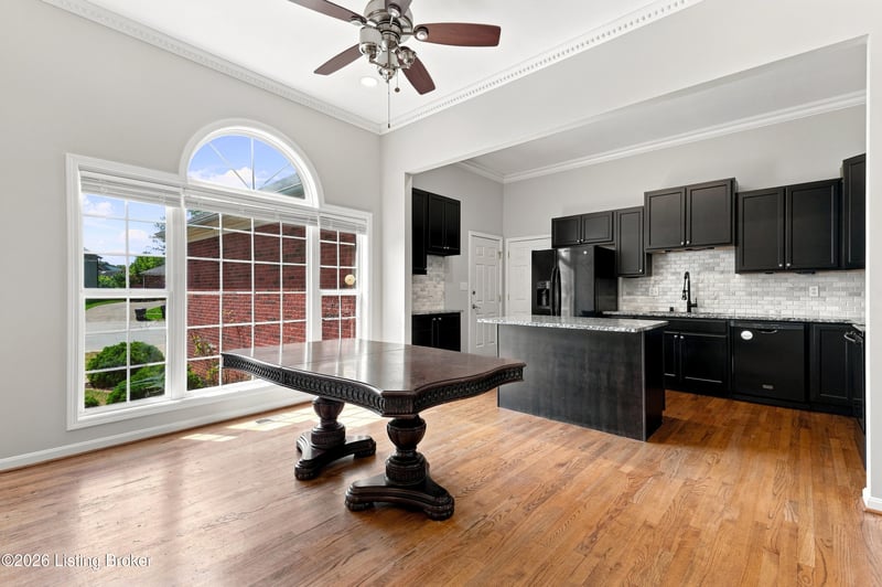 5903 Mercury Dr, Louisville, KY 40291