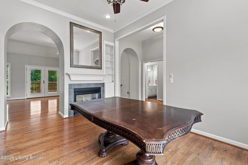 5903 Mercury Dr, Louisville, KY 40291