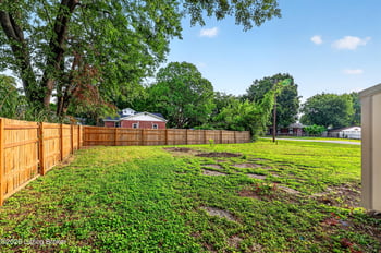 5904 Hood Rd, Louisville, KY 40213