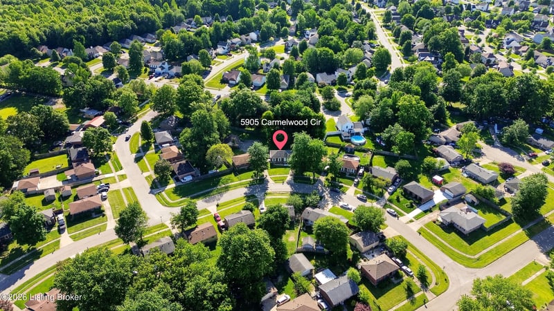 5905 Carmelwood Cir, Louisville, KY 40229