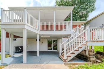 5905 Whispering Hills Blvd, Louisville, KY 40219