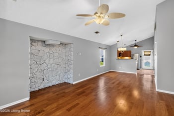 5907 Bay Harbor Dr, Louisville, KY 40228