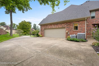 5909 Old Cedar Ct, Prospect, KY 40059