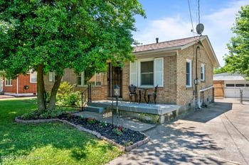 5910 Gloria Ln, Louisville, KY 40213