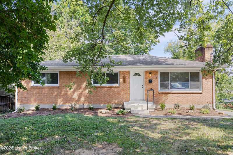 5913 Colebrooke Ln, Louisville, KY 40219
