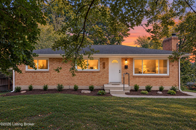 5913 Colebrooke Ln, Louisville, KY 40219