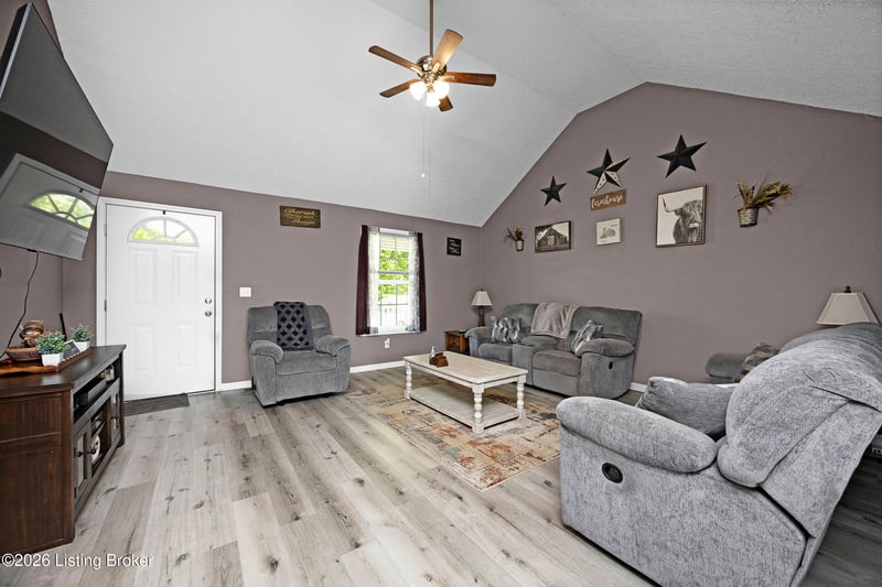 5918 Stovall Rd, Cave City, KY 42127