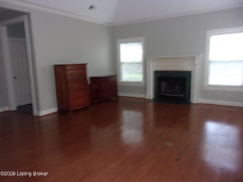 5943 Ashwood Bluff Dr, Louisville, KY 40207