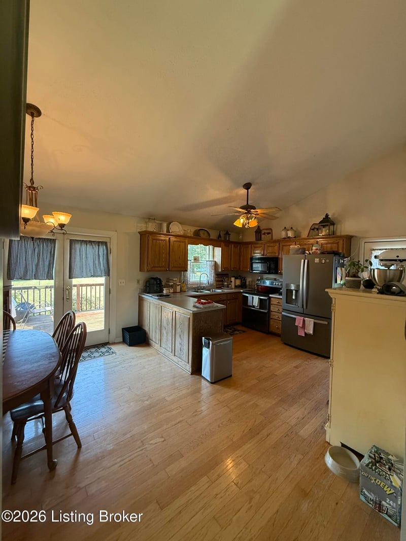 595 Deatsville Loop, Coxs Creek, KY 40013