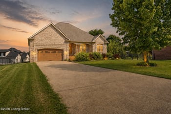 596 Meadowcrest Dr, Mt Washington, KY 40047