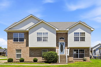 597 Oak Grove Blvd, Shepherdsville, KY 40165
