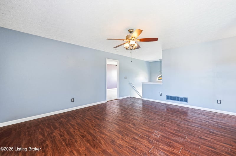 597 Oak Grove Blvd, Shepherdsville, KY 40165