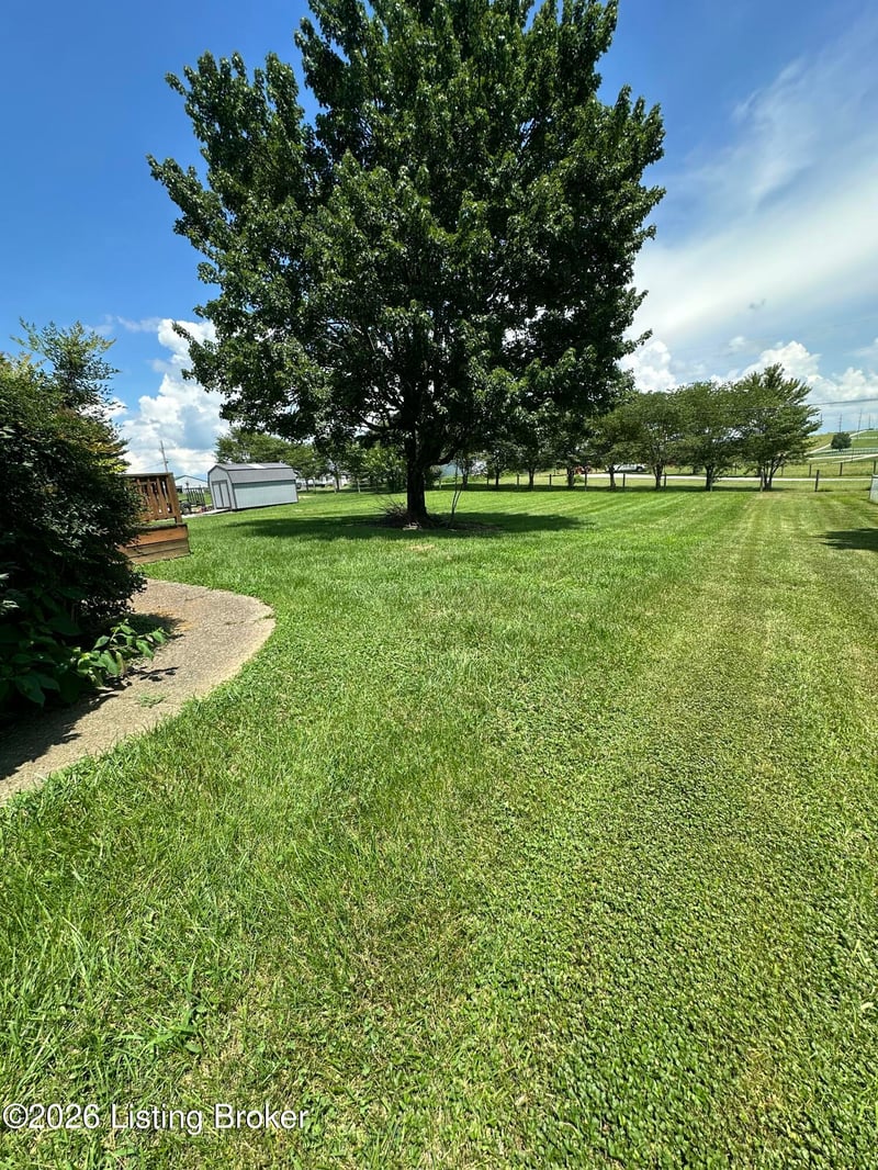 60 Gray St, Lebanon, KY 40033