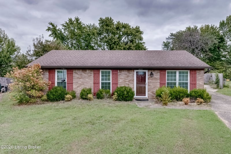 6001 Hickory Tree Rd, Louisville, KY 40291