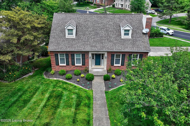 6011 Windsong Ct, Louisville, KY 40207