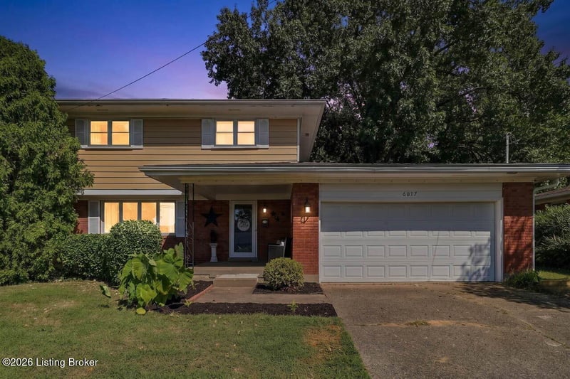 6017 Bay Pine Dr, Louisville, KY 40219