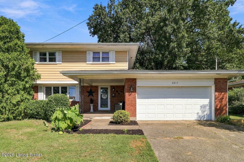 6017 Bay Pine Dr, Louisville, KY 40219