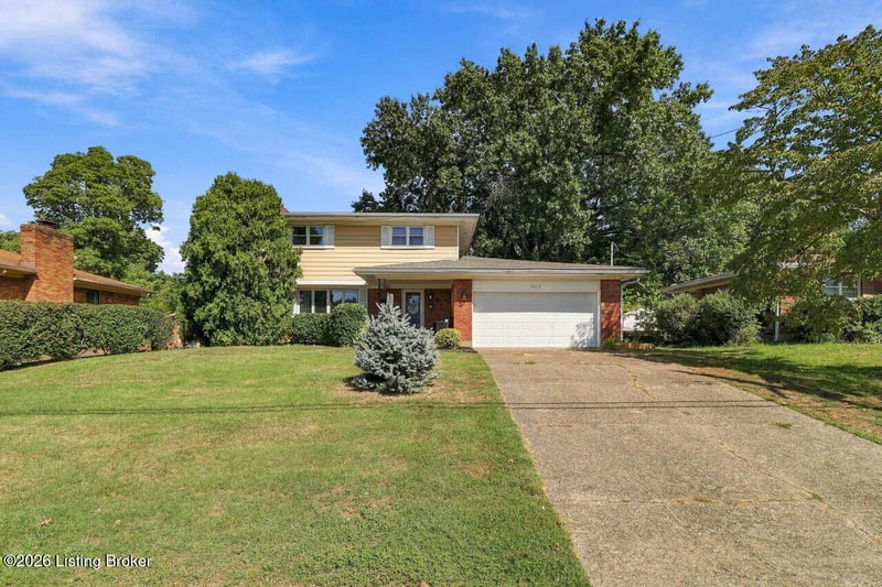 6017 Bay Pine Dr, Louisville, KY 40219