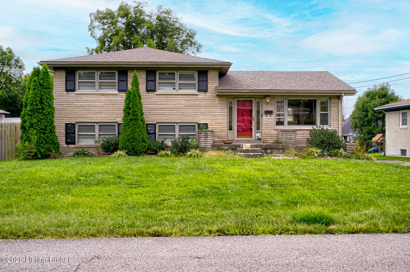 6018 Bay Pine Dr, Louisville, KY 40219