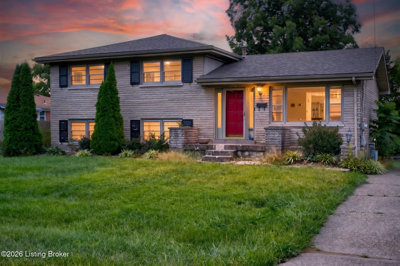 6018 Bay Pine Dr, Louisville, KY 40219