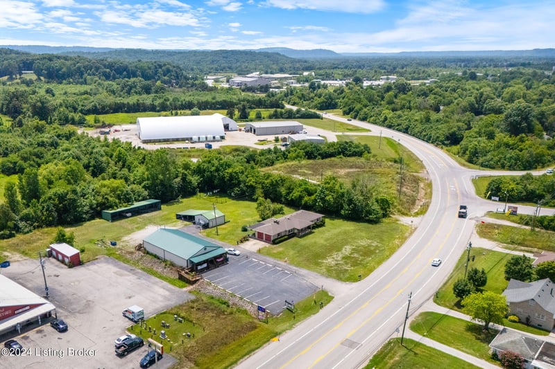 605 Cedar Grove Rd, Shepherdsville, KY 40165