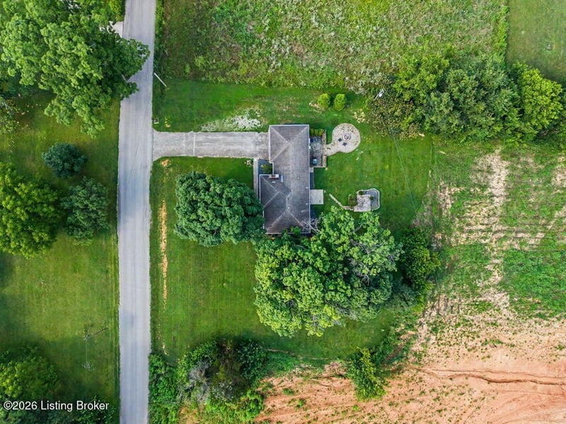 607 Christman Ln, Shepherdsville, KY 40165