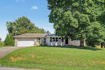 607 Christman Ln, Shepherdsville, KY 40165