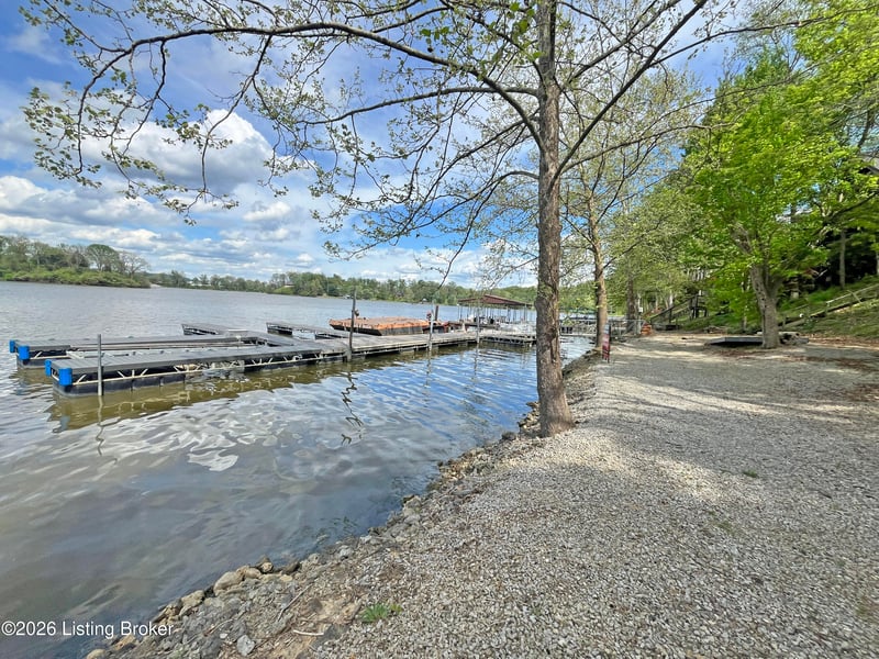 609 Hillandale Dr, Sanders, KY 41083