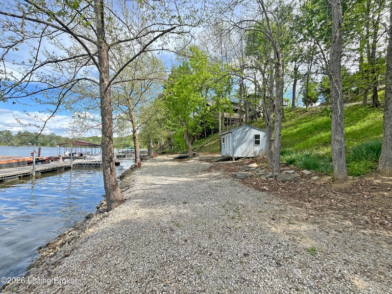 609 Hillandale Dr, Sanders, KY 41083