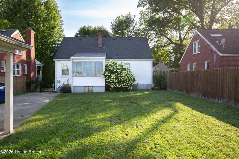 609 Wallace Ave, Louisville, KY 40207
