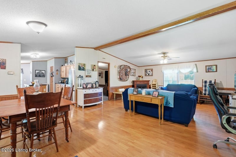 6095 Old State Rd, Guston, KY 40142