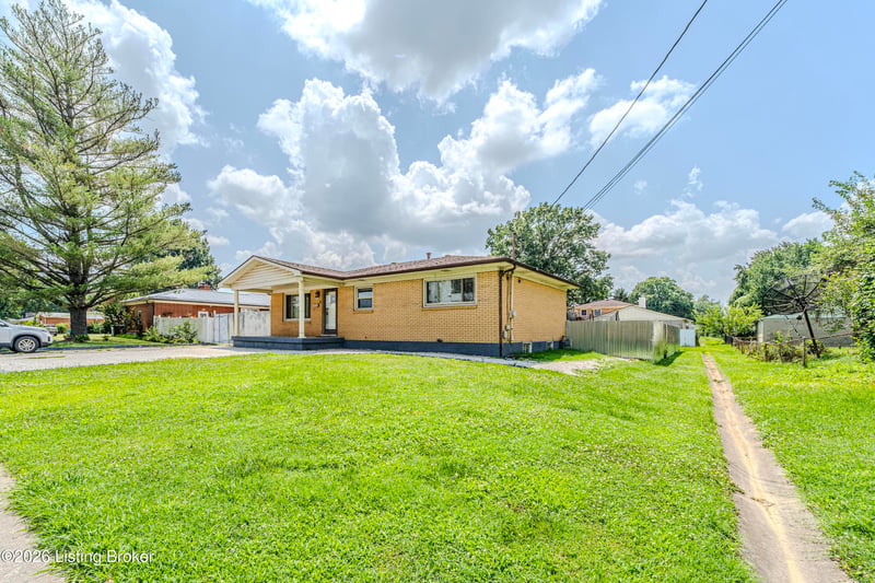 6102 W Pages Ln, Louisville, KY 40258