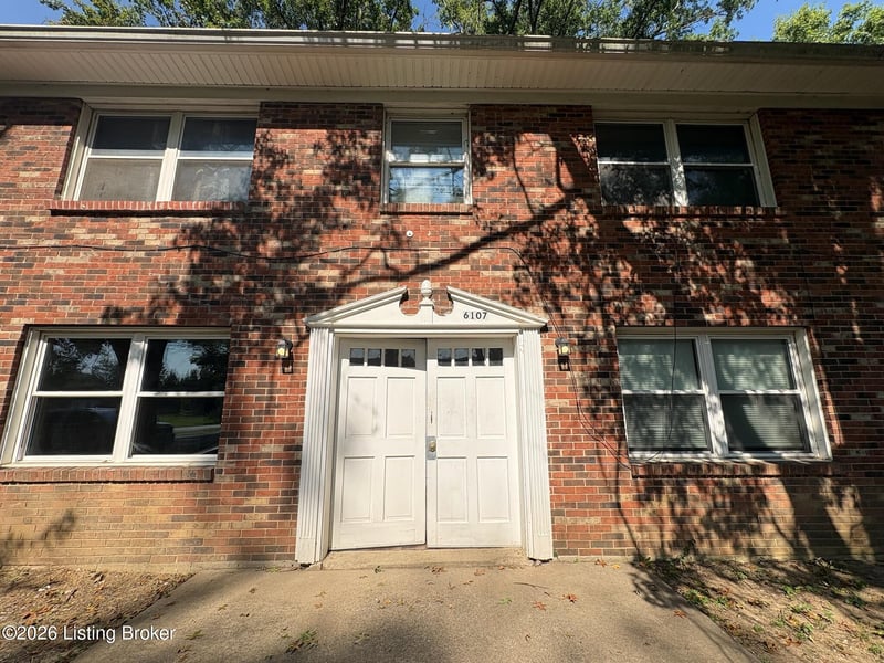 6107 Blevins Gap Rd, Louisville, KY 40272