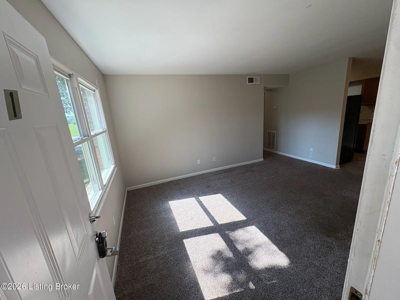 6107 Blevins Gap Rd, Louisville, KY 40272